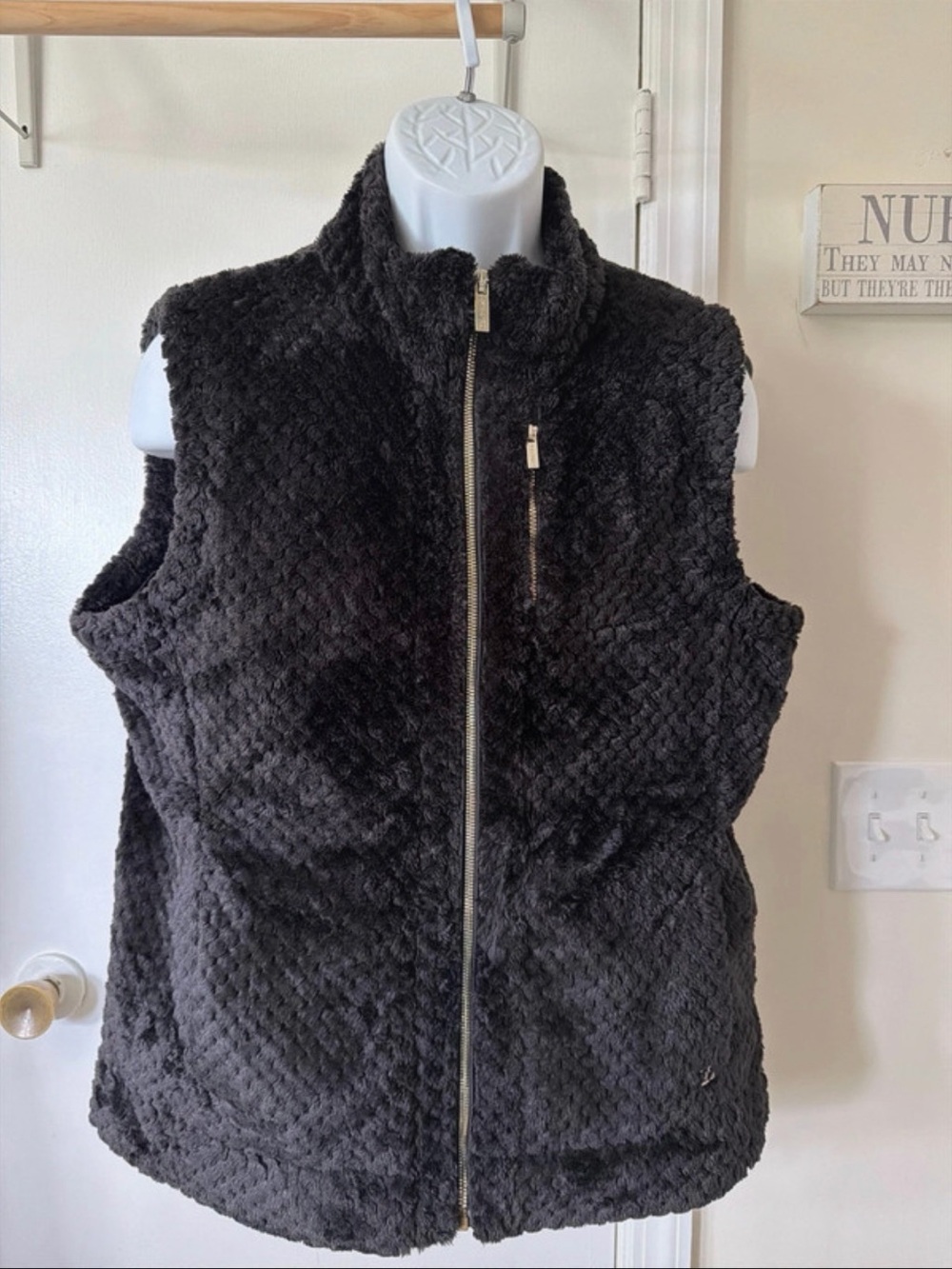 Calvin Klein Women's Black Faux Fur Zip-Up Vest